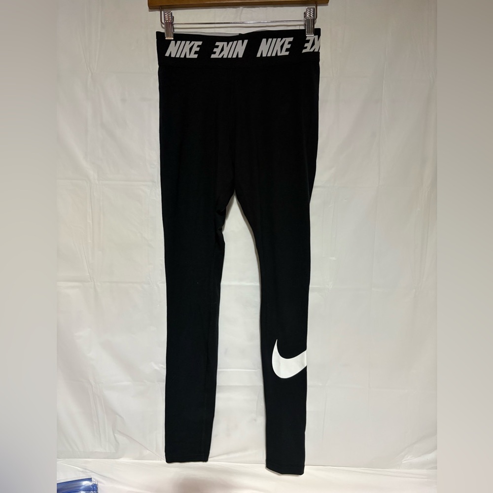 Nike womens leggings size small
